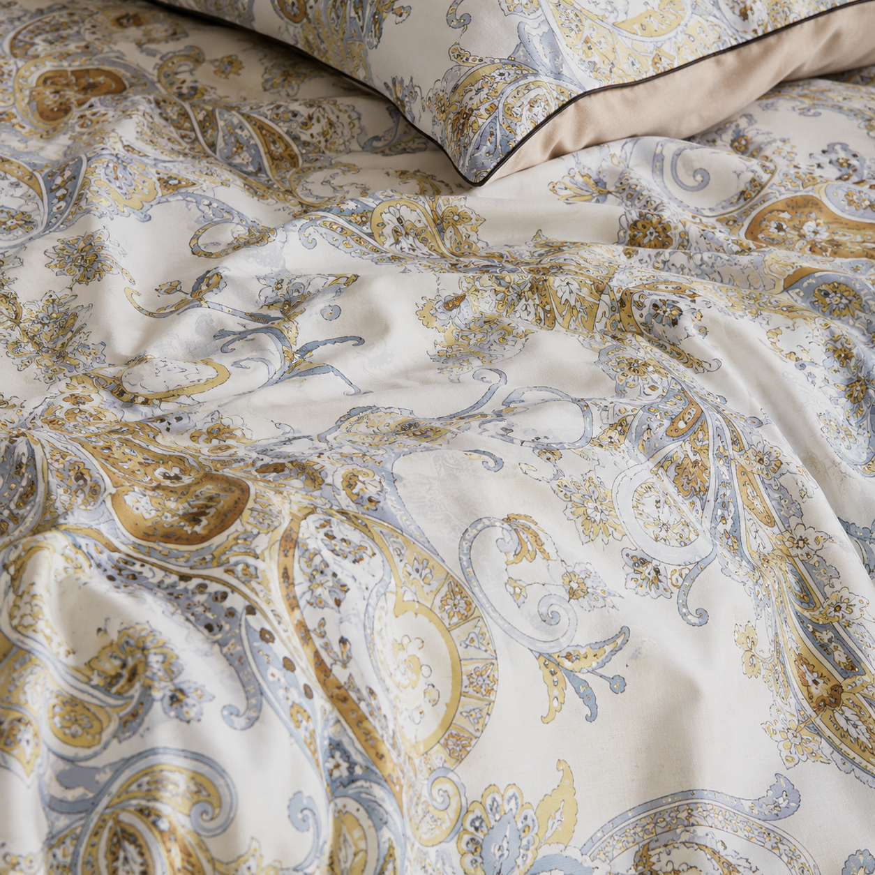 Bright Flamingo Leaf - Paisley Elegance Egyptian Cotton Bedding Set